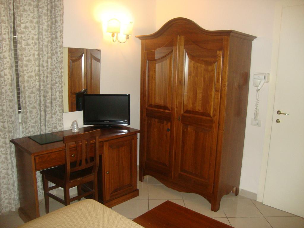Hotel Primus Roma Room photo