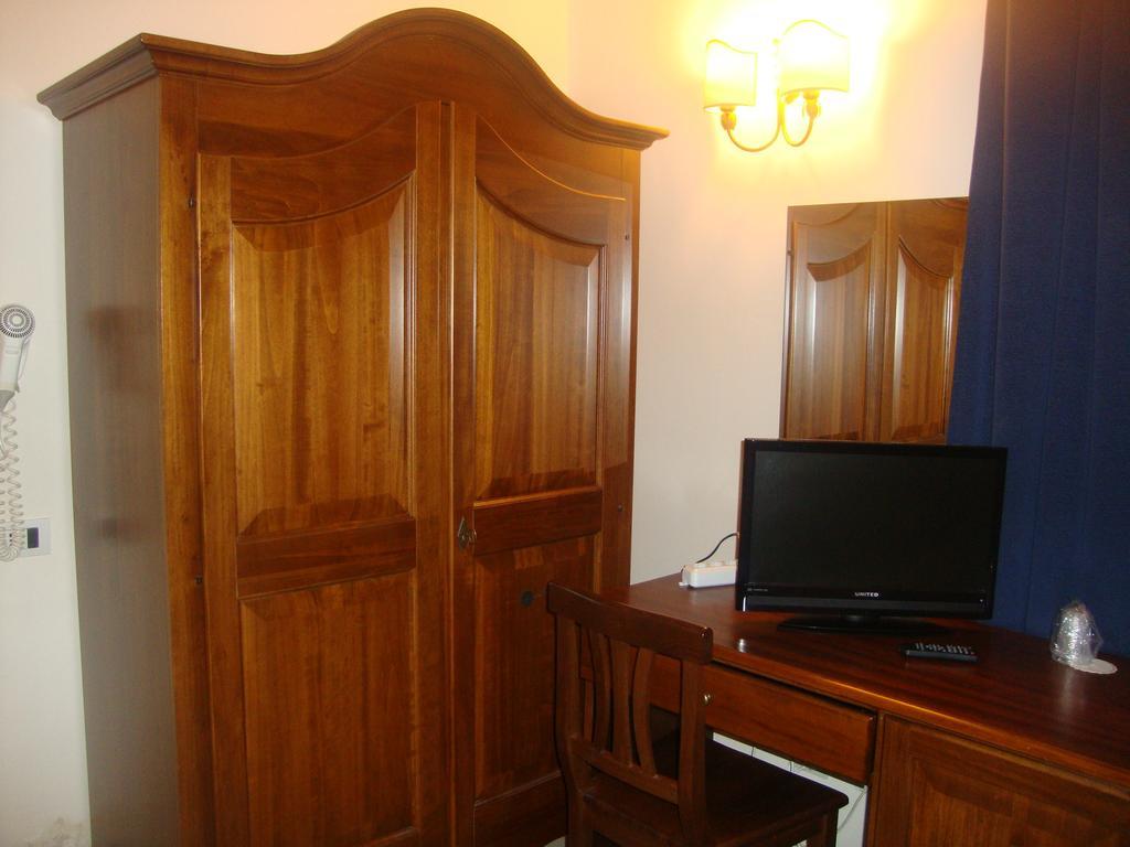 Hotel Primus Roma Exterior photo